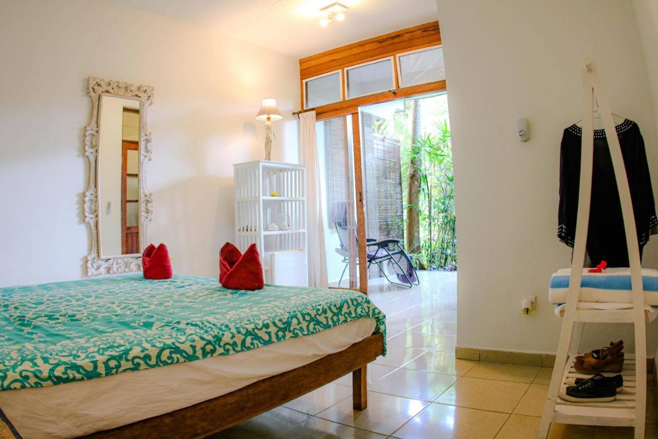 Rumah Semanggi Couette-café